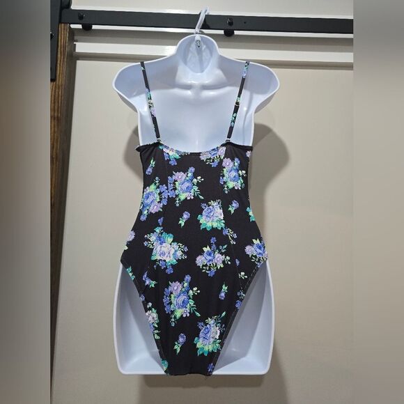 WeWoreWhat Floral Underwire One-Piece Swimsuit NWOT size Small black/purple - Picture 4 of 5